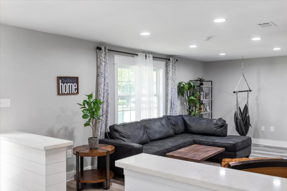 Ranch Home Gem 5Br Home Sleeps 12 With Game Room Gulfport Buitenkant foto