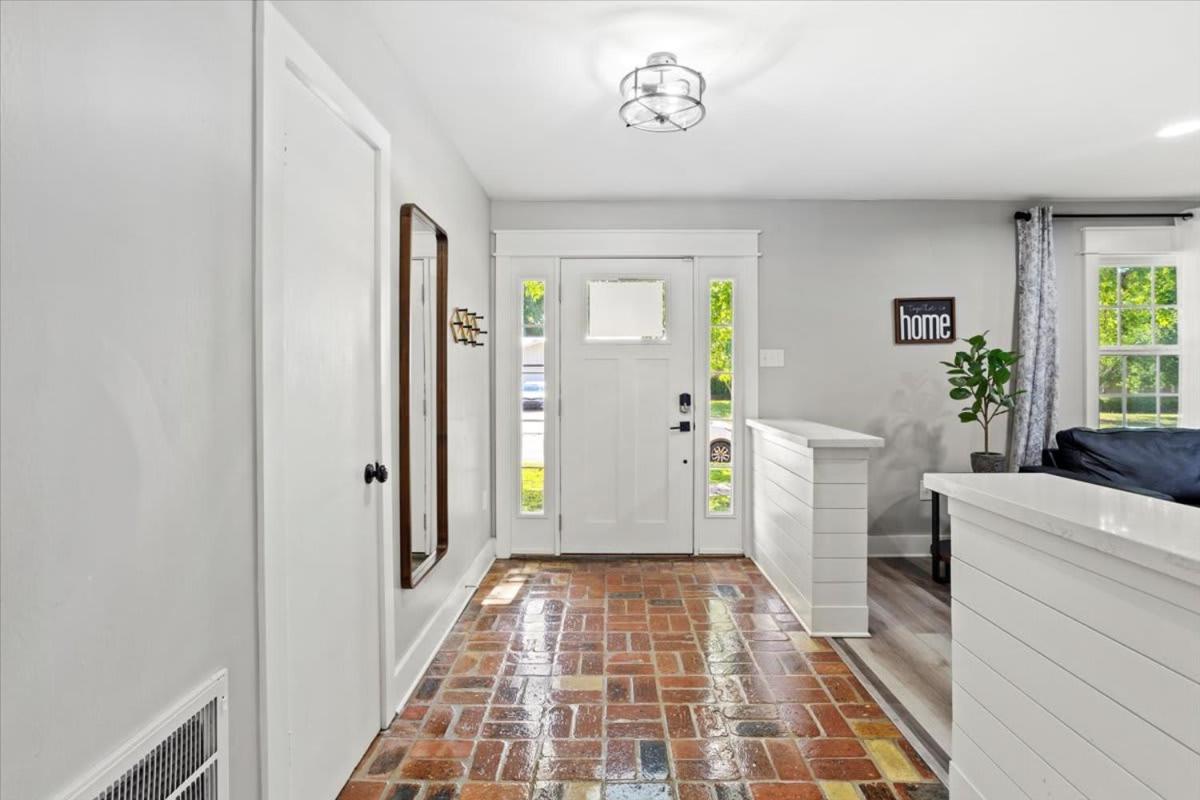 Ranch Home Gem 5Br Home Sleeps 12 With Game Room Gulfport Buitenkant foto