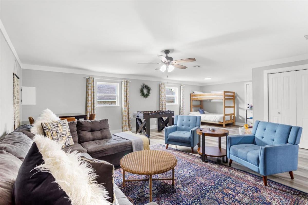 Ranch Home Gem 5Br Home Sleeps 12 With Game Room Gulfport Buitenkant foto