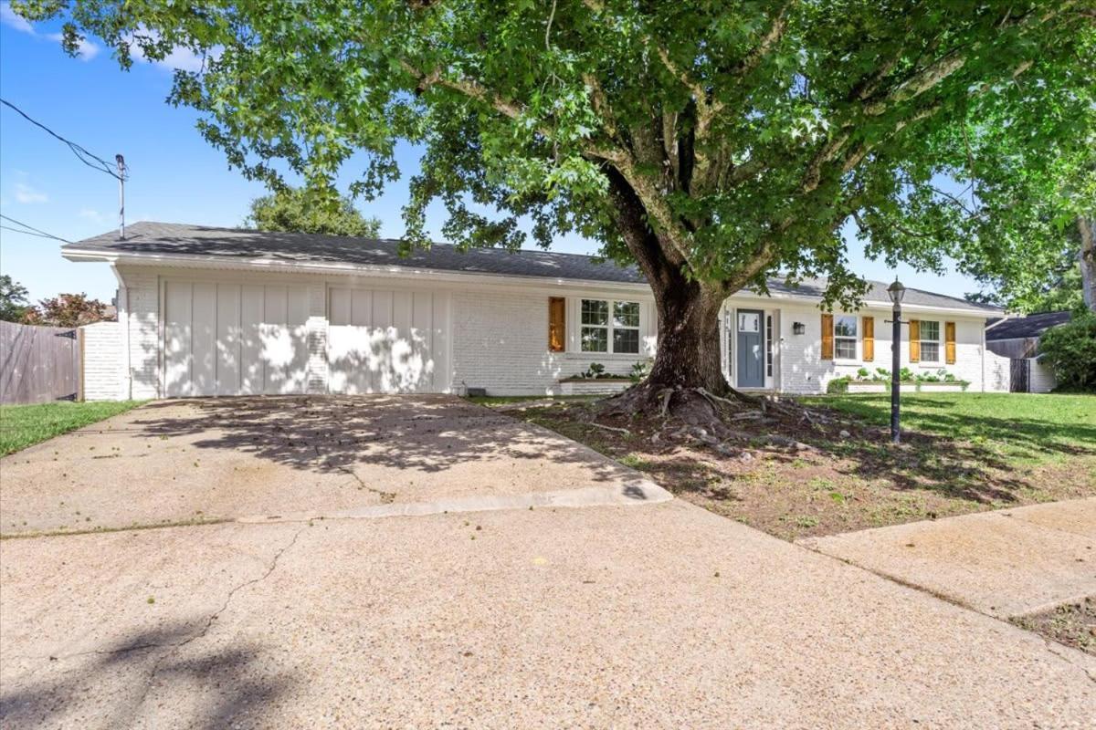 Ranch Home Gem 5Br Home Sleeps 12 With Game Room Gulfport Buitenkant foto