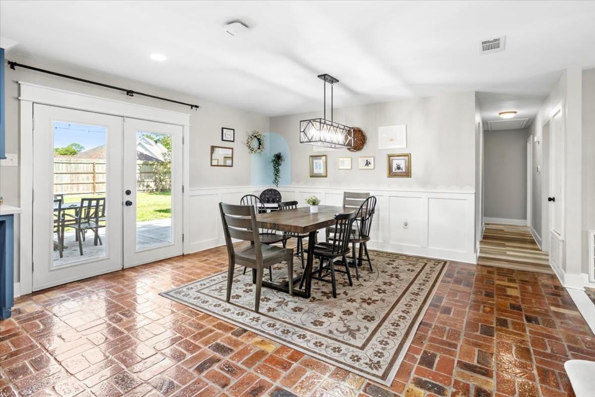 Ranch Home Gem 5Br Home Sleeps 12 With Game Room Gulfport Buitenkant foto